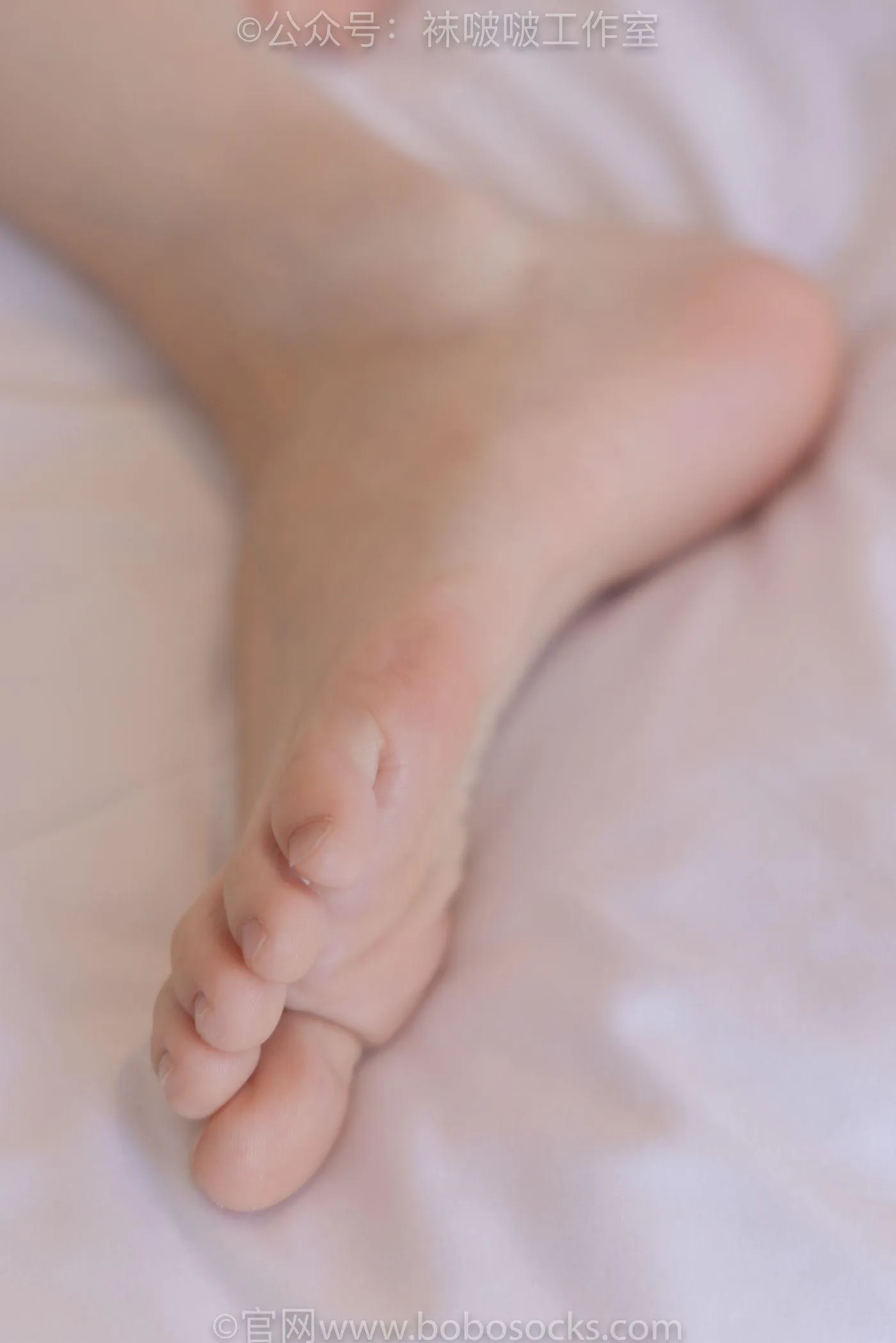 [BoBoSocks袜啵啵]NO.091 稚予-板鞋、淡粉色船袜、黑色船袜、裸足 [148P]插图4